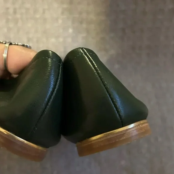 TORY BURCH MINNIE GREEN AND GOLD LEATHER CAP TOE BALLET FLATS SIZE 8